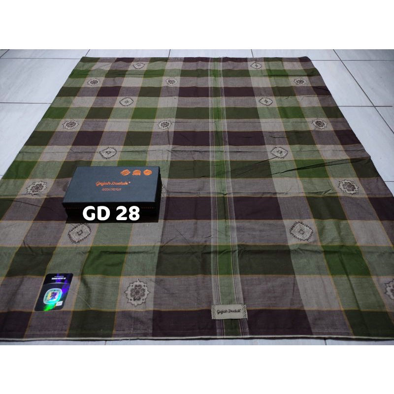 SARUNG GAJAH DUDUK SERUMPUN