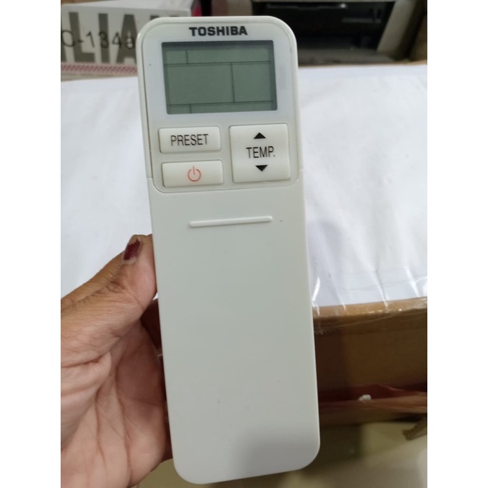 REMOTE AC TOSHIBA PUTIH PANJANG