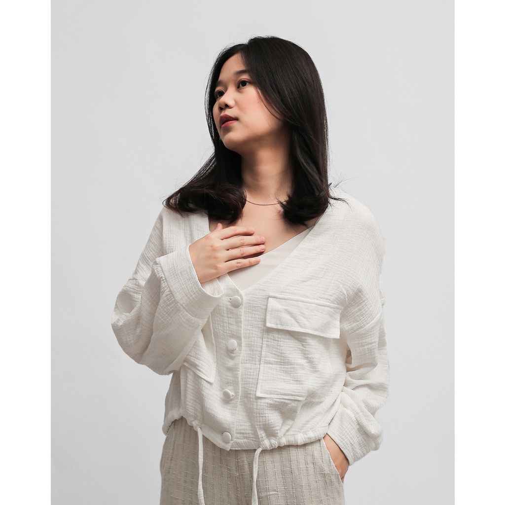 KHK by Khakikakiku Arona Outer White