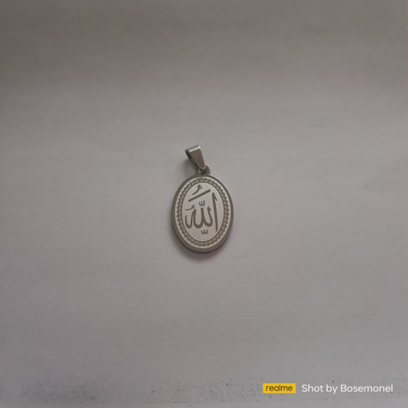 Kalung Liontin Titanium Anti Karat Asma Allah motif Oval