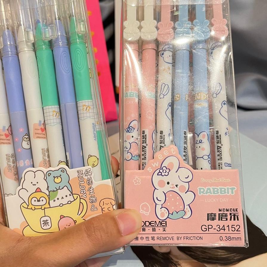 

Langsung Order ❊ PULPEN SET ODEMEI BISA DIHAPUS MURAH LUSINAN ISI 12 BIJI TEMRURAH COLORFUL LUCU COD SOUVERNIR TERMURAH BAGUS``