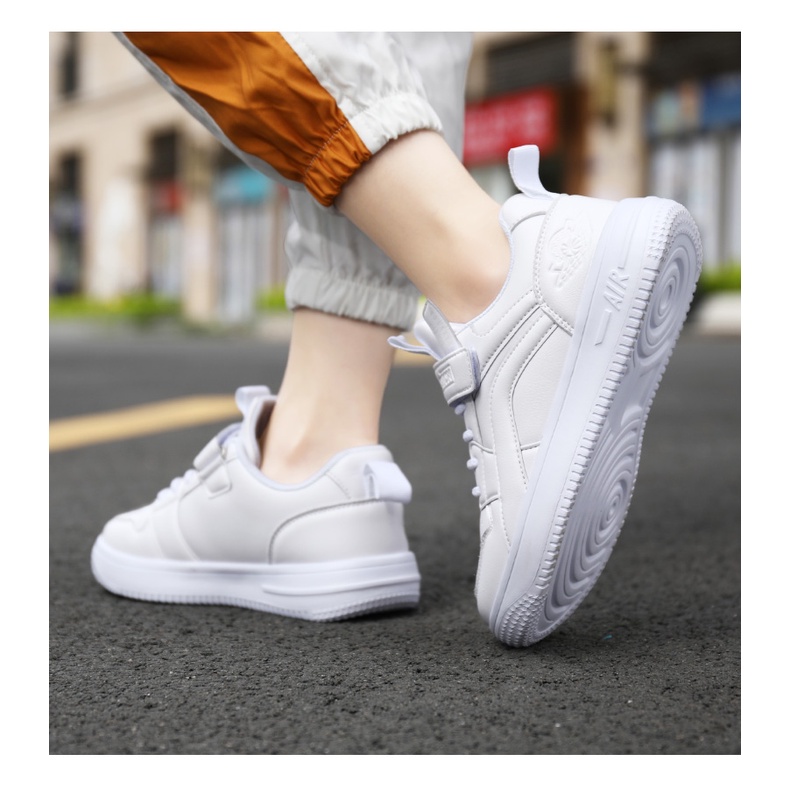 sepatu anak laki laki dan perempuan warna putih / sepatu sekolah anak tk sd warna putih polos / sepa