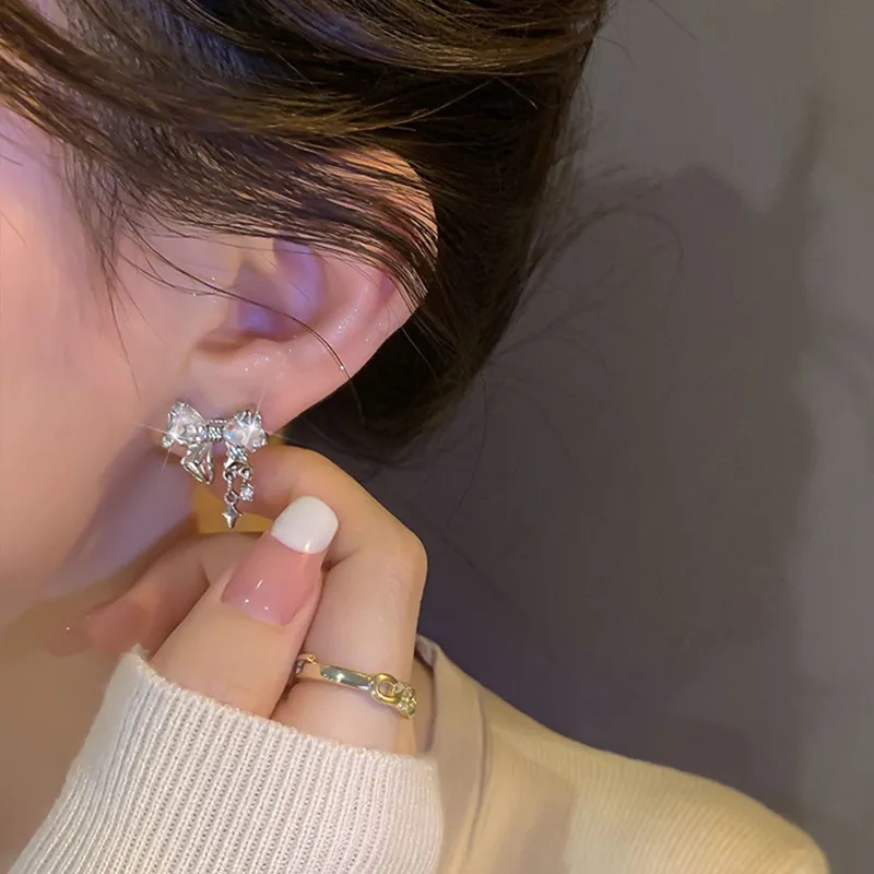 Korea Kristal Drop Earrings Hitam Putih Busur Zirkon Anting Untuk Wanita Gadis Fashion Manis Trendi Super Flash Busur Giwang Earrings Mewah Indah