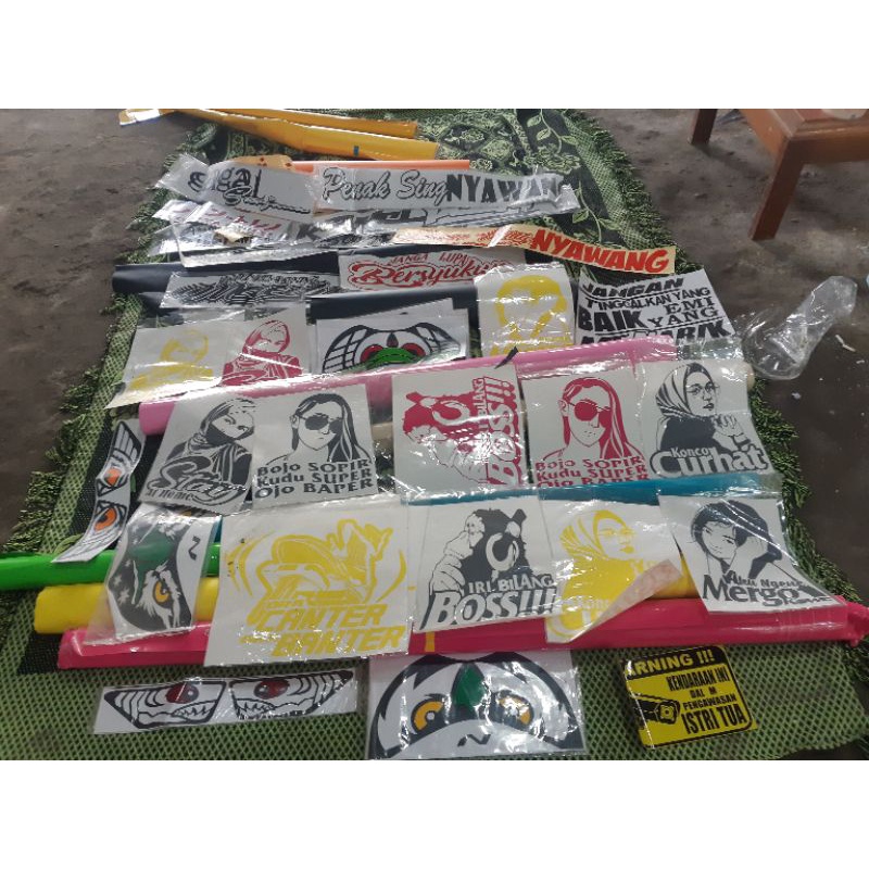 

STIKER COSTUM SESUAI PESANAN HARGA PER CENTIMETER