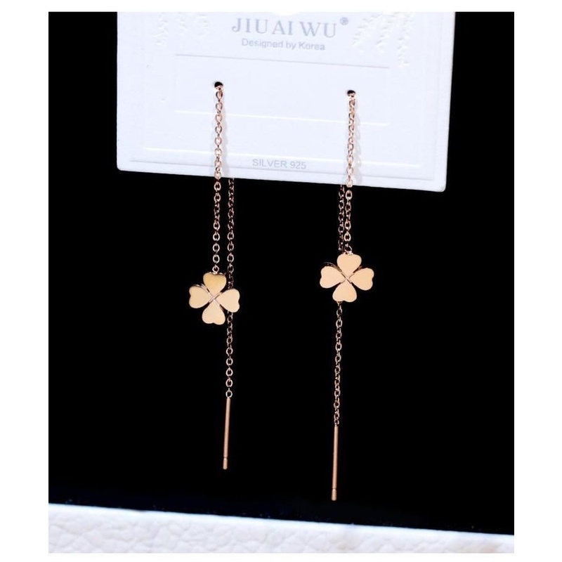 Clover Anting Rumbai Panjang Desain Daun Semanggi Bahan Titanium Steel Untuk Wanita