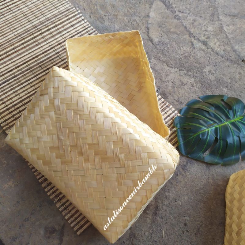 BESEK 20X30 / besek persegi panjang / besek nasi / besek mika / pipiti / anyaman bambu / besek anyam