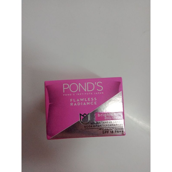 Ponds flawless White Day cream
