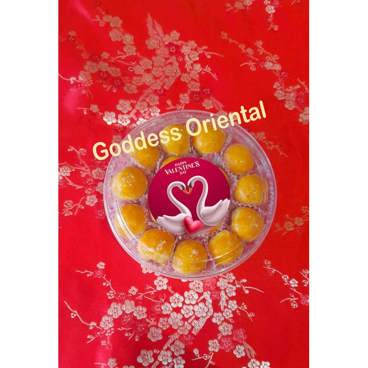 

Hari Valentine / Valentine's Day Kue Nastar Nanas Cookies Swan in Love / Bebek Angasa Putih Gift Hamper Set Hadiah untuk couple