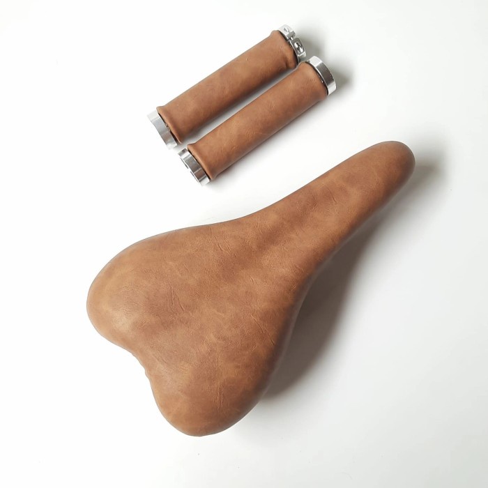 Saddle Sadel Dan Handgrip Sepeda Coklat Klasik