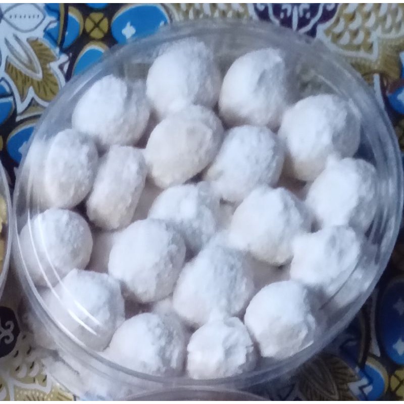 

Kue Salju