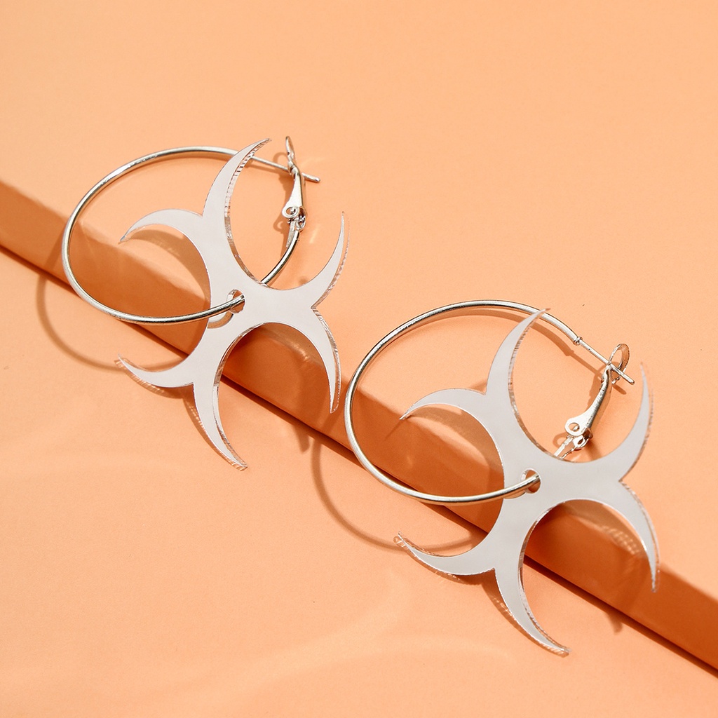 Tren Fashion Kepribadian Berlebihan Gaya Jalan Perak Lingkaran Besar Dart Liontin Anting Pria Dan Wanita Fashion Pasangan Anting