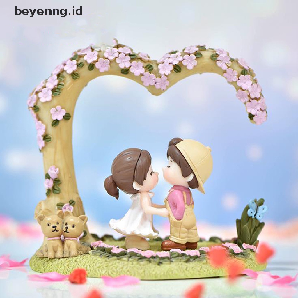 Beyen 1pasang Dancing couple Miniatur Desktop Dekorasi Rumah Hiasan Kue Hadiah Rumah Boneka ID