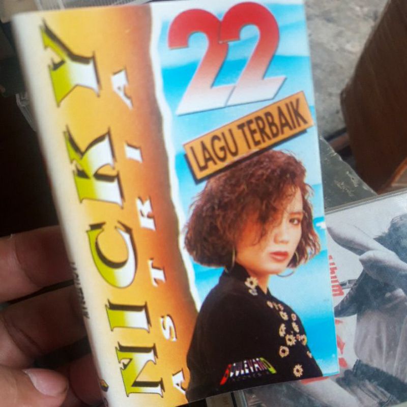 mkaset nicky astria þerbaik