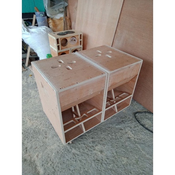 BOX SPEAKER SUBWOOFER MODEL TURBO CUSTOM 6 INC