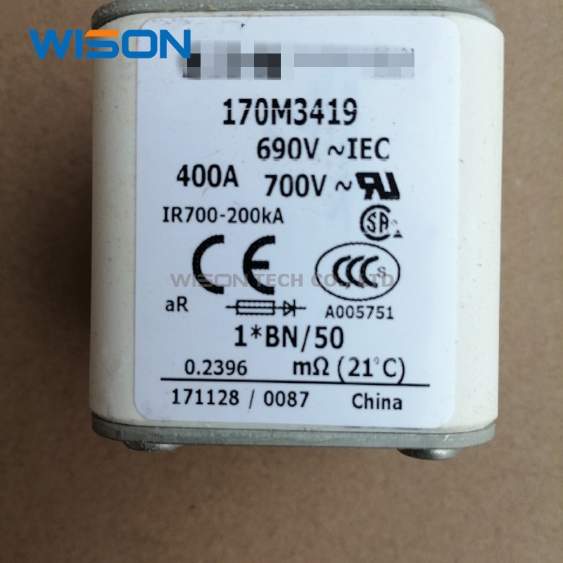 Sekring Keramik 170M3416 170M3417 170M3418 170M3419 170M3420 170M3421 3422 170M3423 Semikonduktor fuse Untuk Perlindungan Konslet Pendek