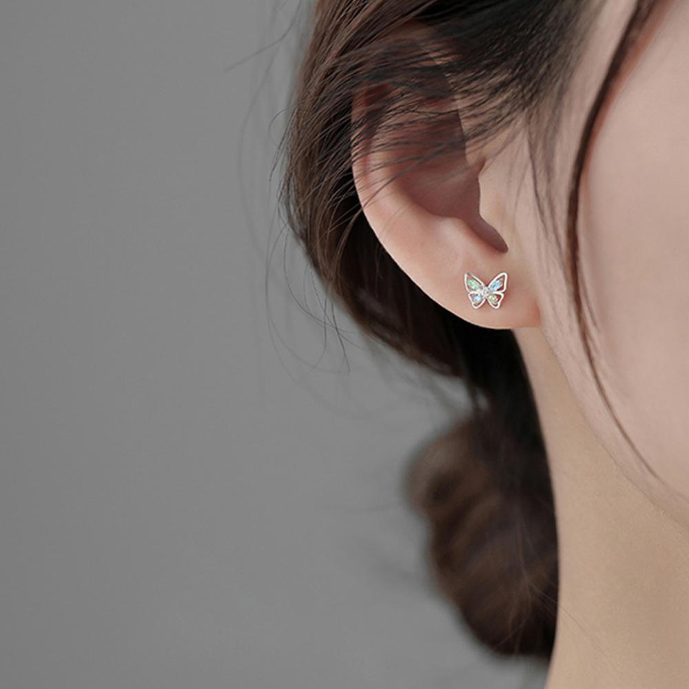 Timekey Anting Kupu-Kupu Warna-Warni Sederhana Temperamen Telinga Studs Wanita Serbaguna Anting Perhiasan Aksesoris F1K8