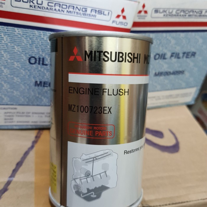 Engine Flush Mitsubishi 300Ml Original Utk Mobil Bensin Dan Diesel