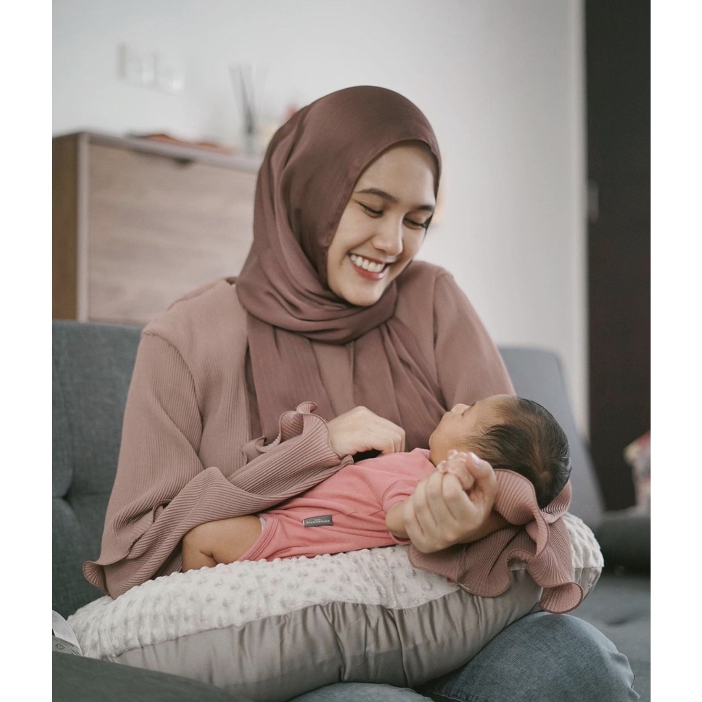 Baby Loop Nursing Pillow - Bantal Menyusui Multifungsi Silicone Pillow Tummy Time Tadahan Donat Empuk Minky