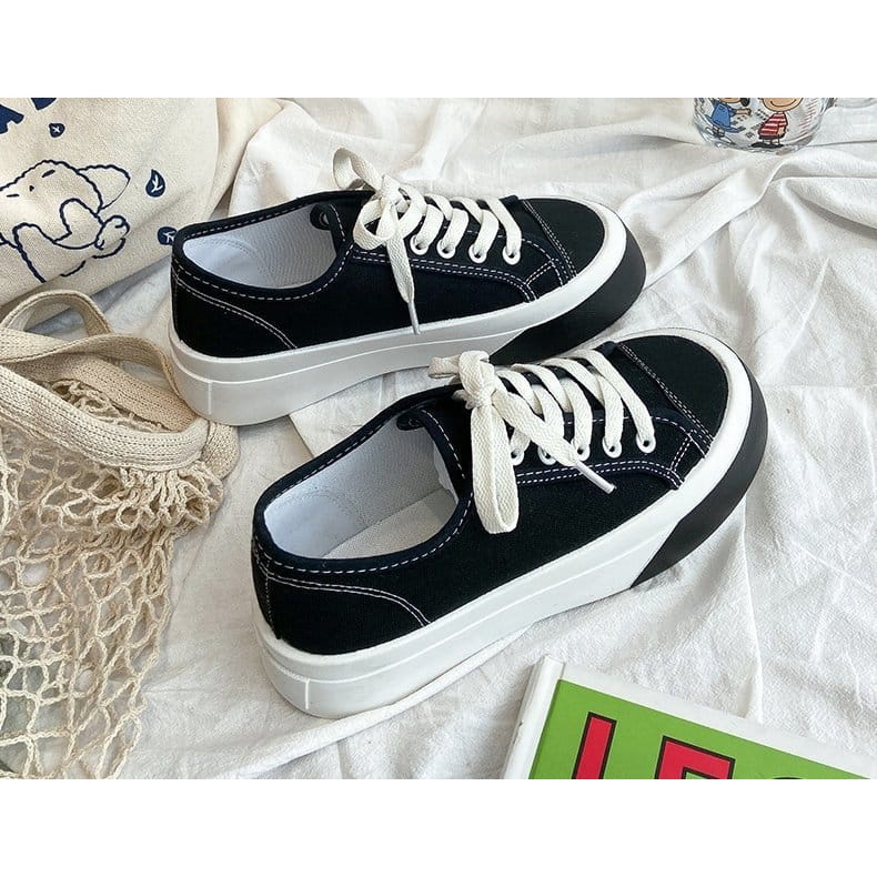 TOPGROSIR &quot;FREE BOX&quot;  LV0151 Sepatu Sneakers Wanita Bahan Kanvas Import Motif Tali Putih