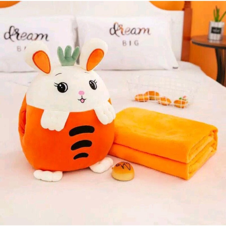 Bantal Selimut Karakter Boneka Lembut Balmut