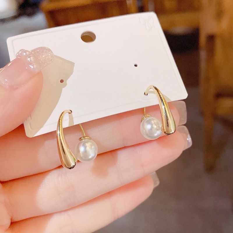 Kualitas Tinggi Airy Pearl Earrings Ladies Elegan Pesta Studs French Casual Jewelry Anting Paduan Pribadi