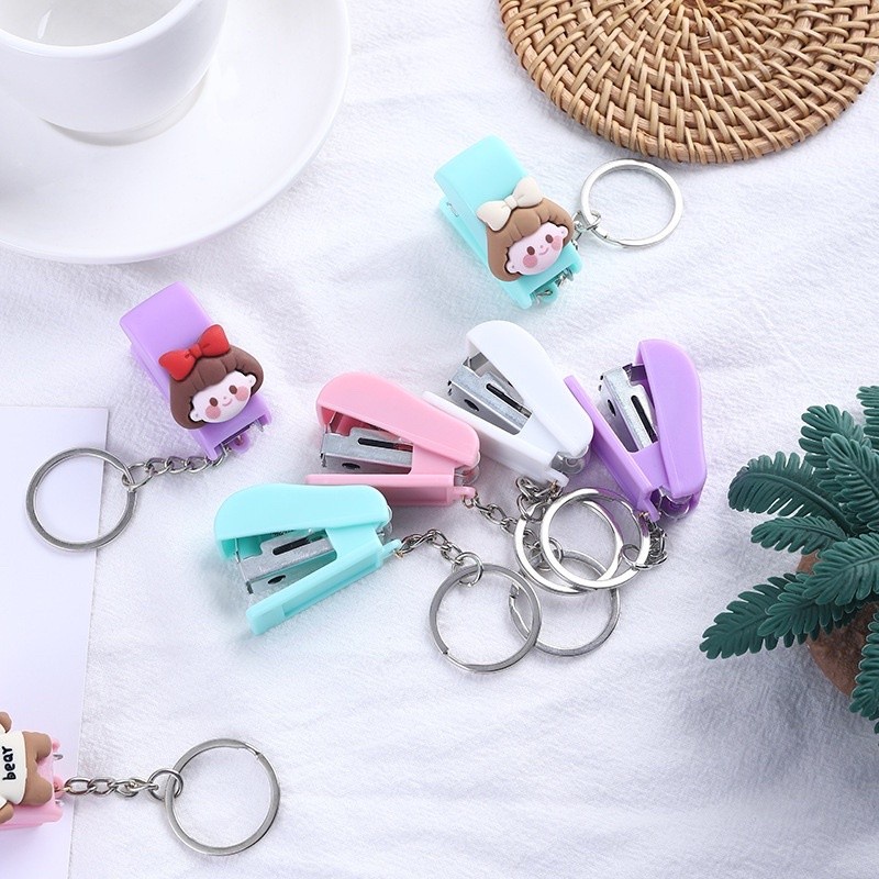 Staples Lucu Mini Gantungan kunci Staples Karakter 3D keychain RT53