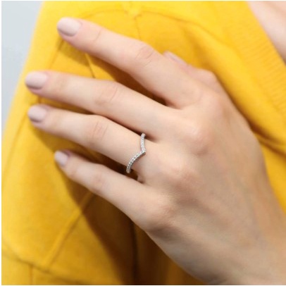 【Bayar di tempat】Cincin Berlian Berbentuk Hati Cincin Sederhana Penuh Berlian Cinta Cincin Ekor V 2 Warna Gaya Simple Untuk Wanita Pacar perempuan