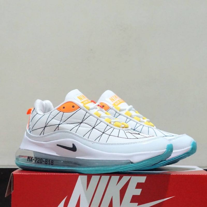 SEPATU RUNNING PRIA NIKE AIR MAX 720-818 size 40-44