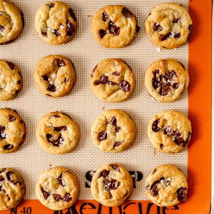 

Endorphins' Mini Chocolate Chip Cookies