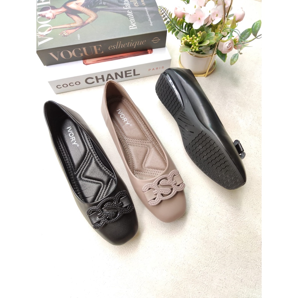 IVORY Sepatu Flat Wanita Ukuran Jumbo 41-44 B993-1699