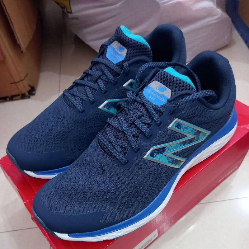 Sepatu New Balance M680RB7