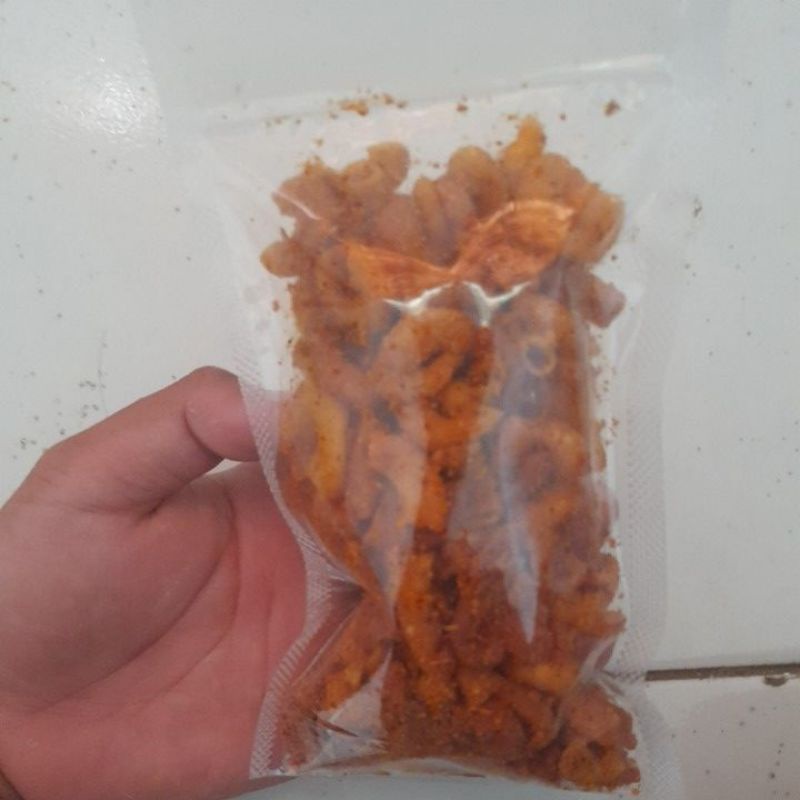 

Makroni pedas hot 200 gram