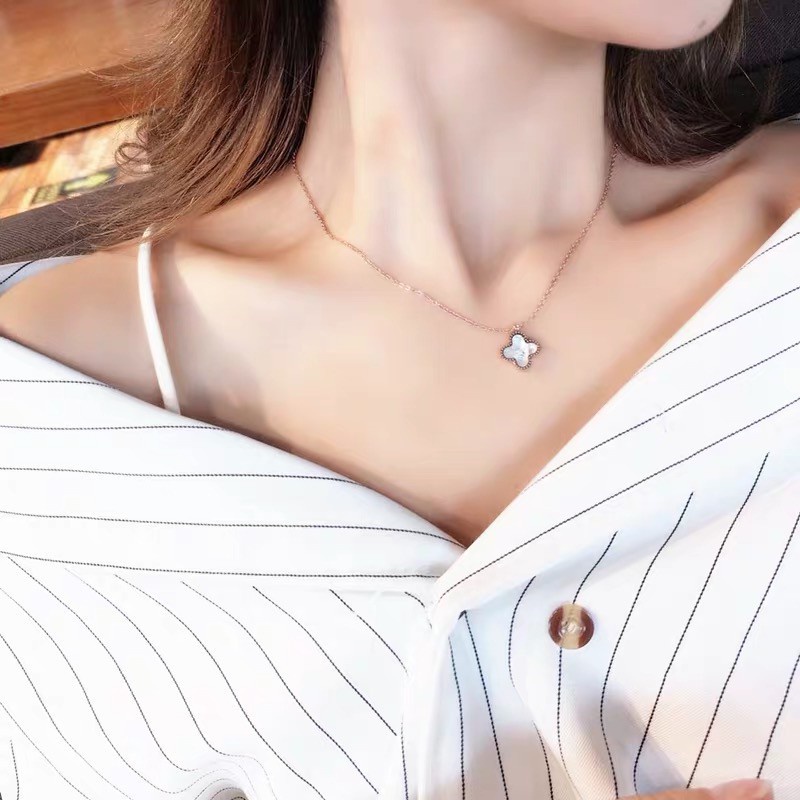 Kalung Rantai Dengan Liontin Daun Clover Dua Sisi Untuk Wanita  | Kalung Rantai Rose Gold 18k Untuk Wanita | Aksesoris Perhiasan Bahan Stainless Steel Titanium