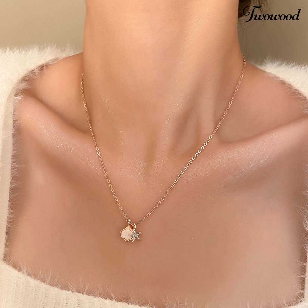 Twowood Wanita Sweater Kalung Bentuk Kerang Berlian Imitasi Dekorasi Berongga Keluar Warna Solid Dilapisi Pakaian Cocok Alloy Bintang Laut Wanita Kalung Pesta Perhiasan