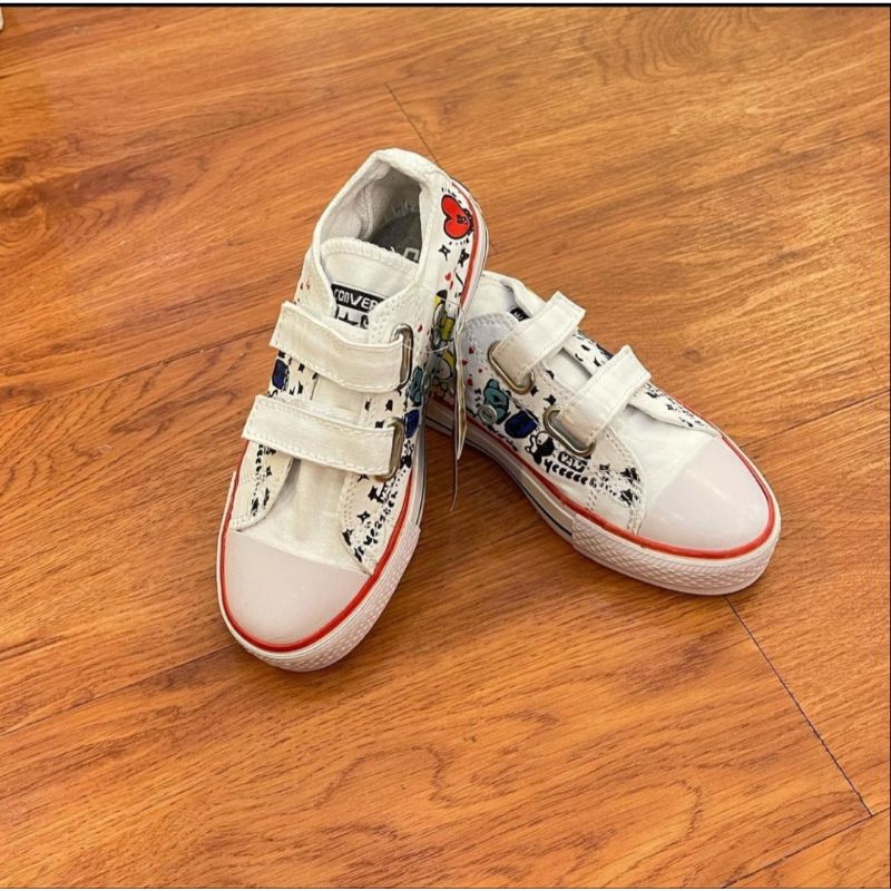 sneakers anak perempuan