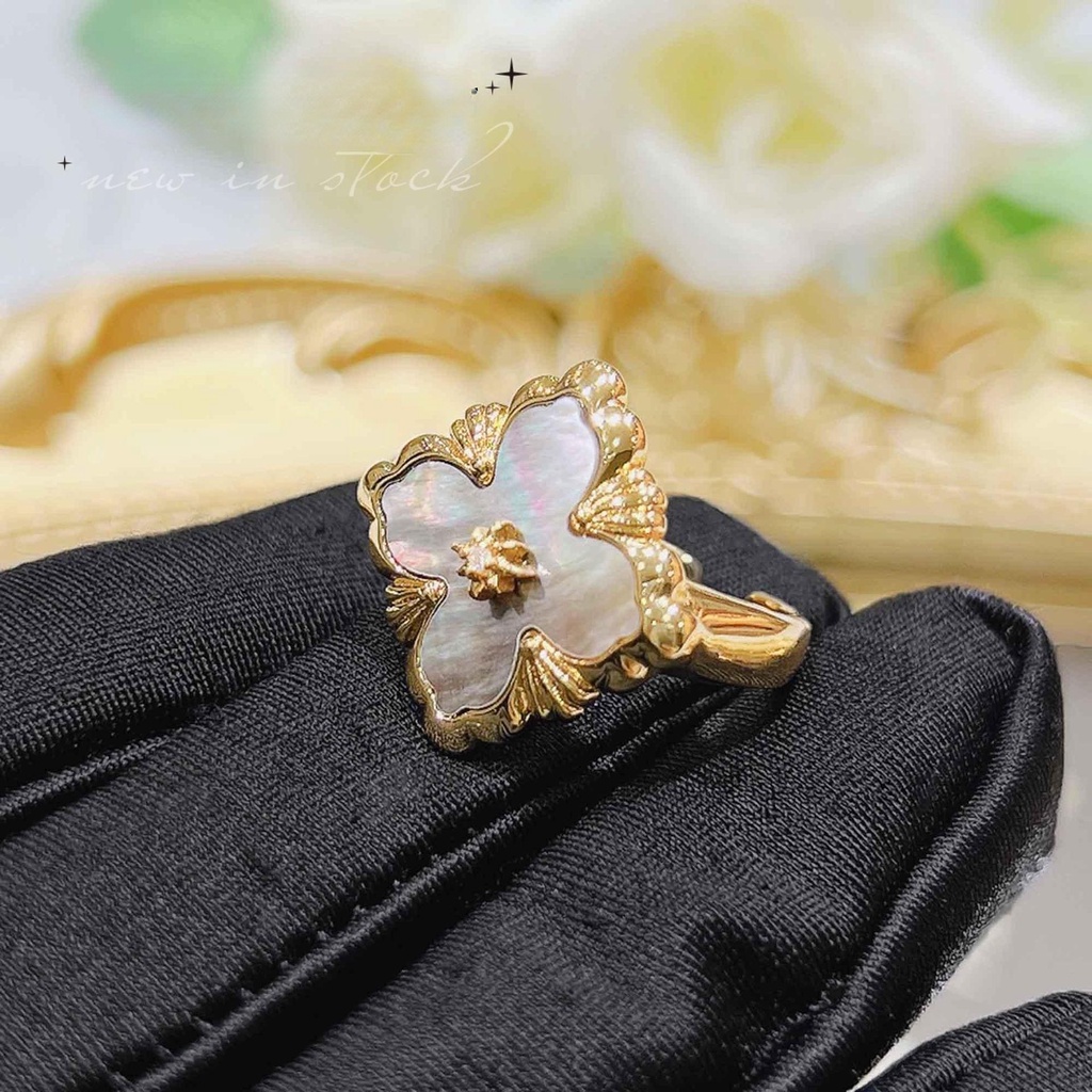 Goldkingdom Fashion Perhiasan Aksesoris Ready Stock Itali Burati Putih Fritillary Set French Vintage Four-leaf Clover Gelang Batu Akik Merah Kalung Cincin Telinga Giwang Perempuan