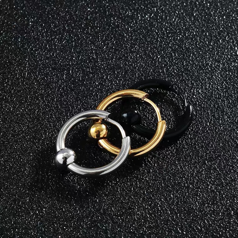 Anting Bentuk Lingkaran Bahan Titanium Steel Gaya Korea Untuk Pria