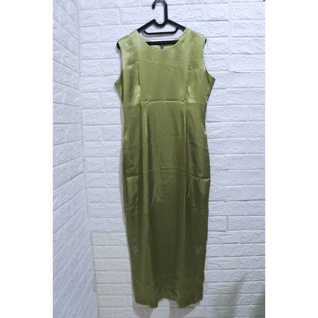 (preloved mulus) Long straight dress matcha gaun slim simple hijau untuk pesta lime vintage glossy s