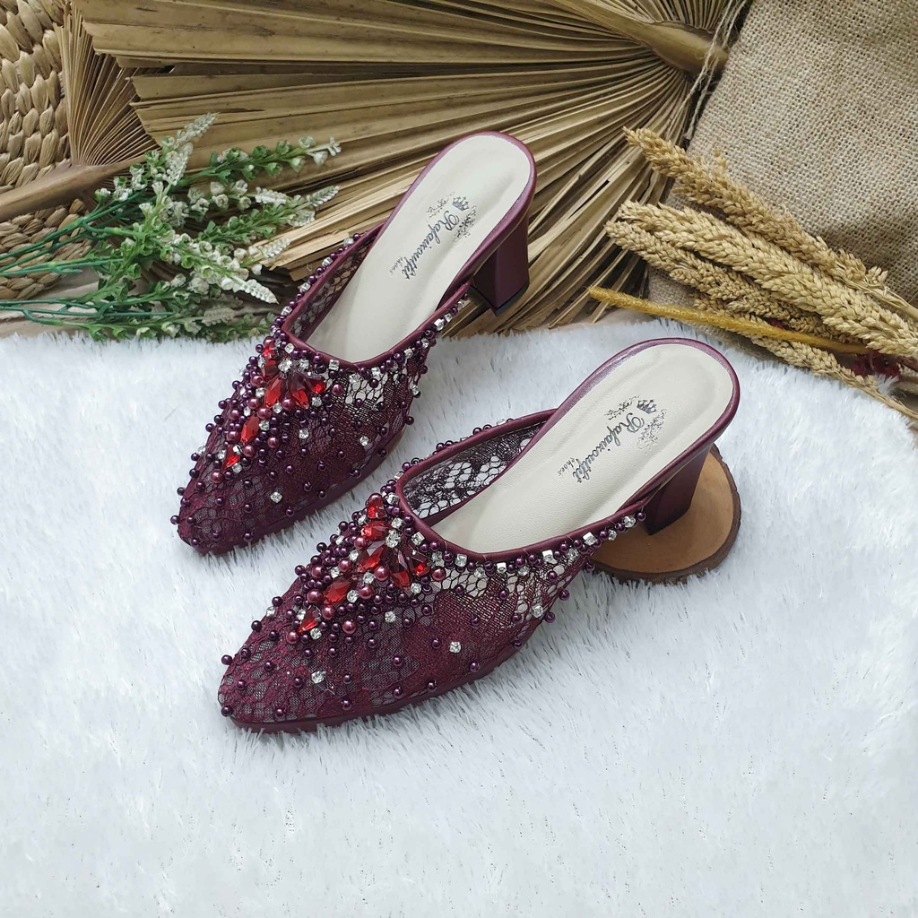 Sepatu wedding pesta Cantik Asri Burgundy 7cm tahu