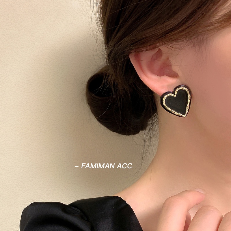Anting Tusuk Hati Hitam Gaya Korea Retro Square Pearl Earrings Ladies Aksesoris Fashion2023Baru
