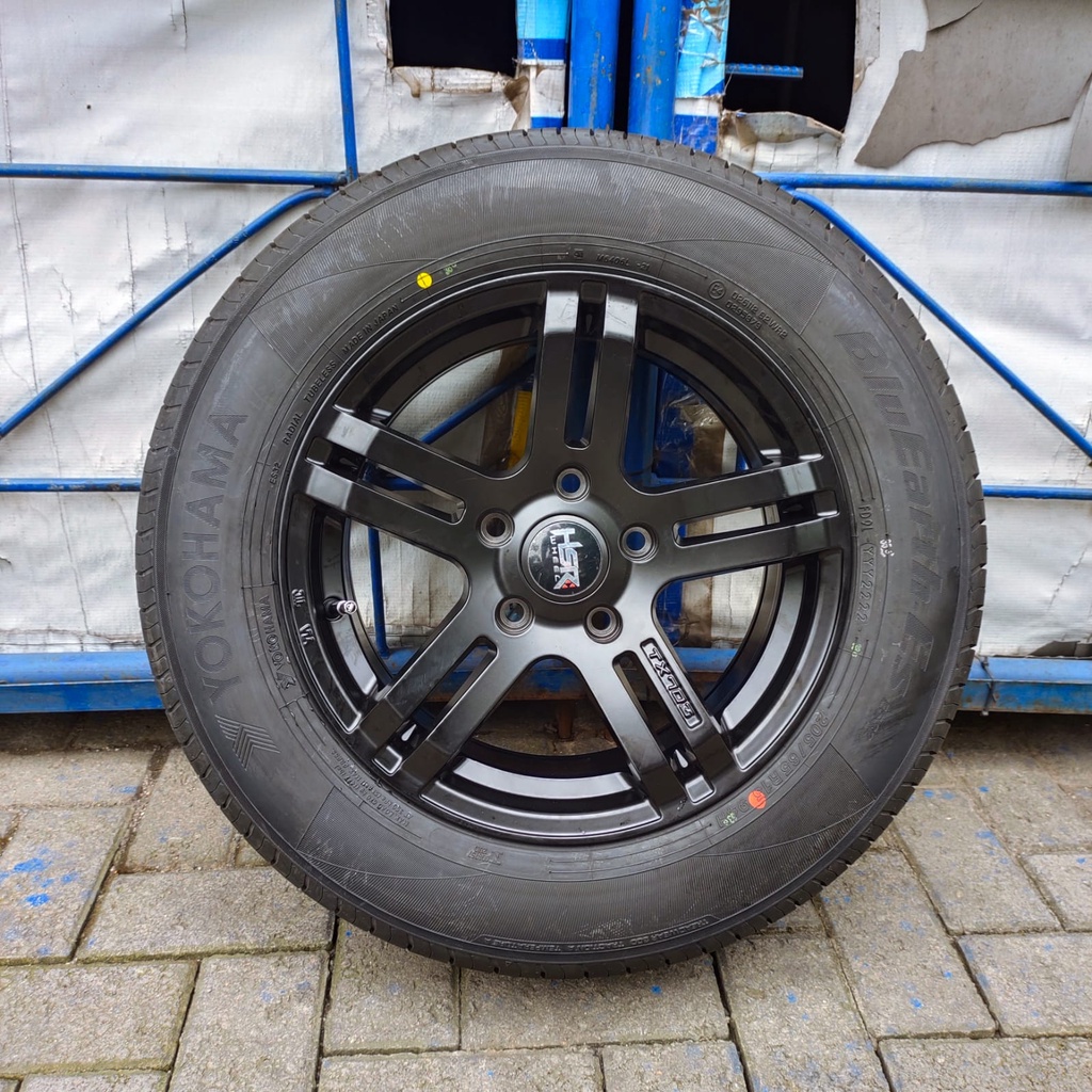 pelk racing elgant warna hitam ring 15 hsr tx 703 velg r15 innova paket ban yokohama