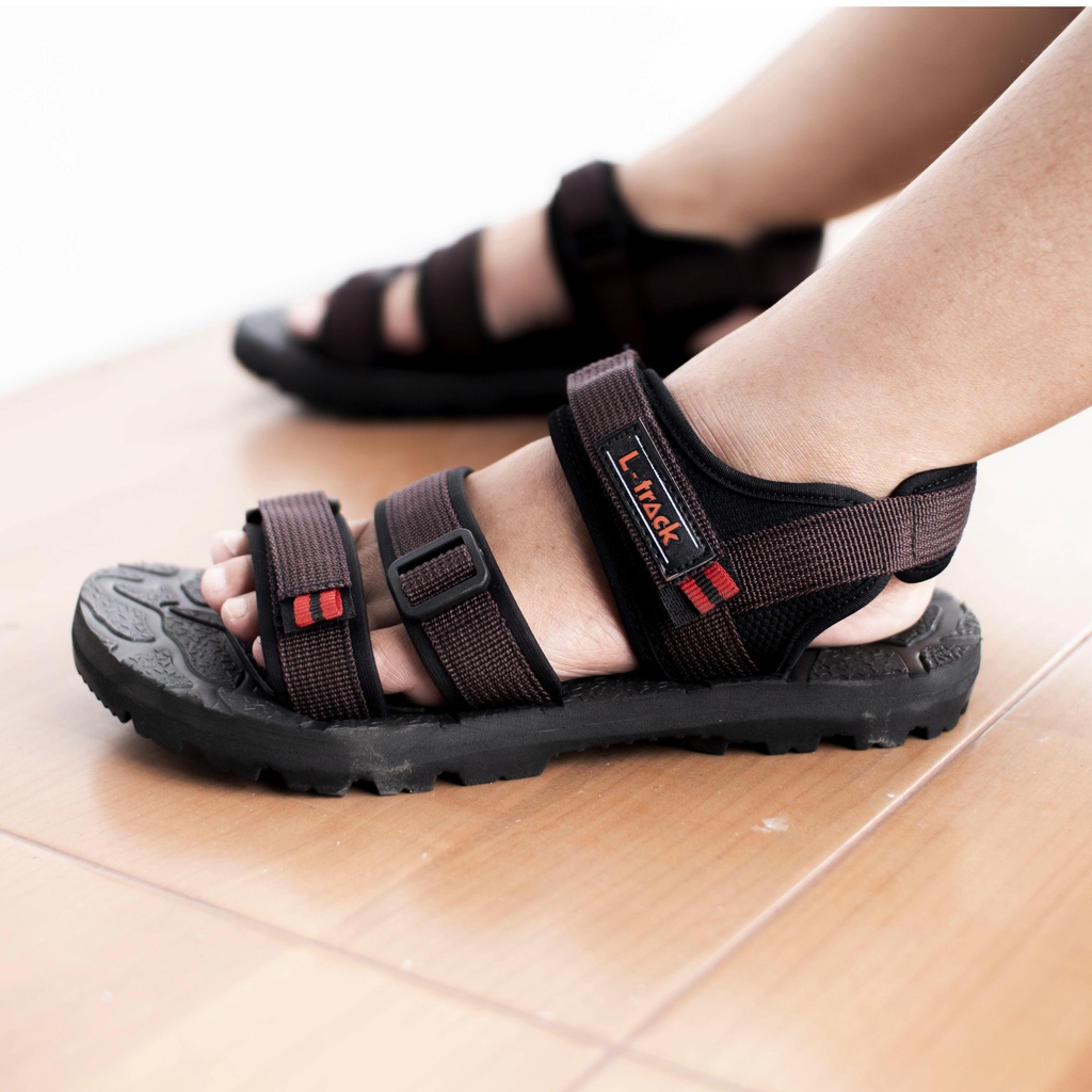 ADVENTURE Sandal gunung Pria Wanita anak model tali tiga Size 33-43 bahan sol karet mentah sandal mendaki pria dan wanita sandal outdoor terbaru kereb kekinian 2023