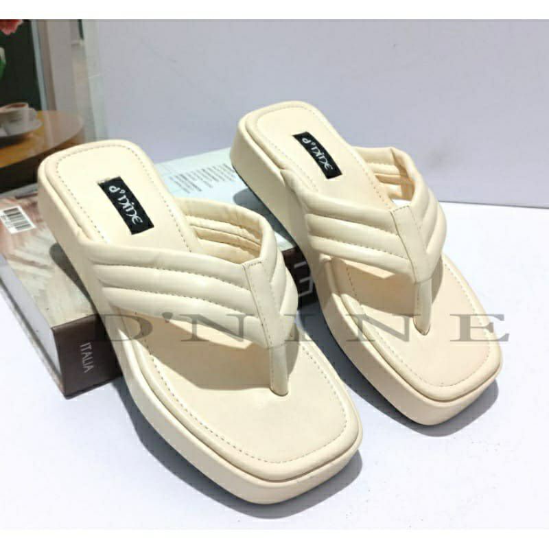 Sandal Wanita Jepit Wedges Empuk Kekinian Terbaru 2023