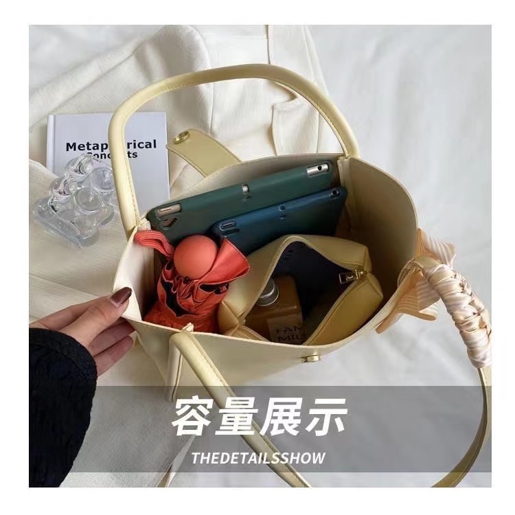 ASIN829 Tekstur Premium Terbaru Ladies Shoulder Bag T551-2 Kapasitas Besar Impor Tas Wanita Korea