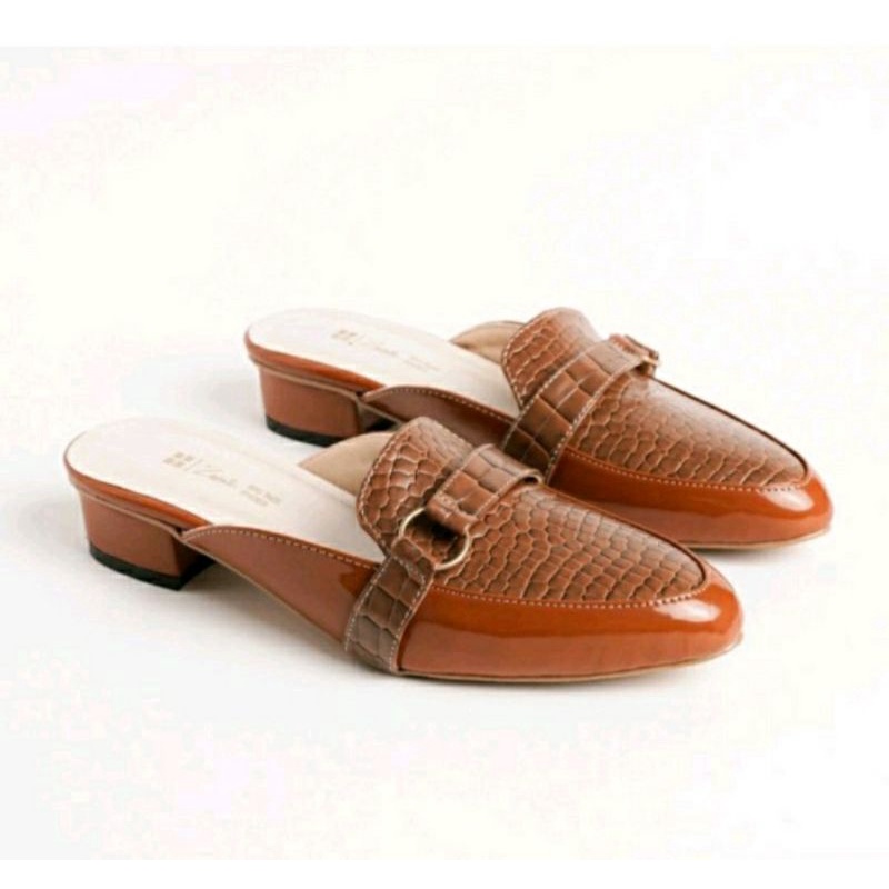 Sandal Bustong Putih Big Size 41-45 / Sepatu Makazi Kulit Putih / Bustong Feminim Pesta JUMBO Besar, 41