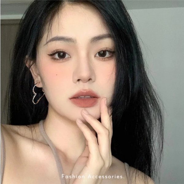 We Flower Stylish Big Silver Twist Heart Hoop Earrings Untuk Wanita Perempuan Trendi Keren Besar Geometris Berongga Jantung Anting-Anting Pesta Pertunangan Telinga Perhiasan Aksesoris