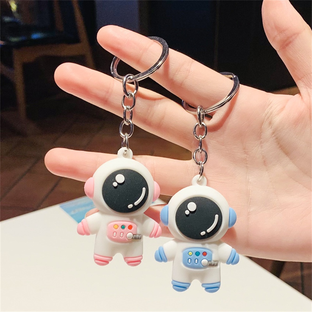 Kartun Spaceman Karet Lembut Pasangan Gantungan Kunci Lucu Astronot Key Ring Pendant Kreatif Flash Gantungan Kunci Kawaii Pink Biru Tas Ornamen