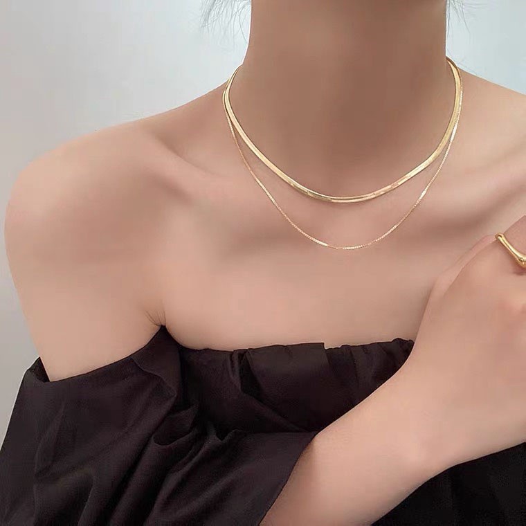 Kalung Rantai Klavikula Bentuk Daun Clover | Kalung Klasik | Aksesoris Bahan Titanium Steel 18k Warna Rose Gold | Perhiasan Bahan Stainless Steel Tahan Air Non Alergi Untuk Hadiah Ulang Tahun