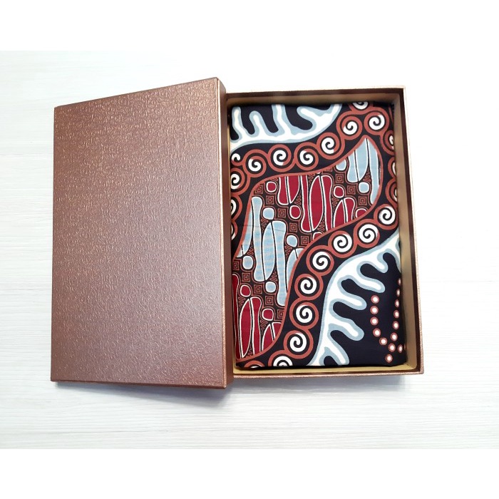 

PREMIUM Hampers Kenang Kenangan Farewell Purnabakti Kain Batik Halus