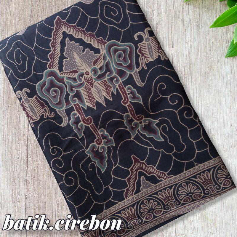 Batik.Cirebon | KATUN PREMIUM | Kain Batik Mega Mendung Hitam Keratonan